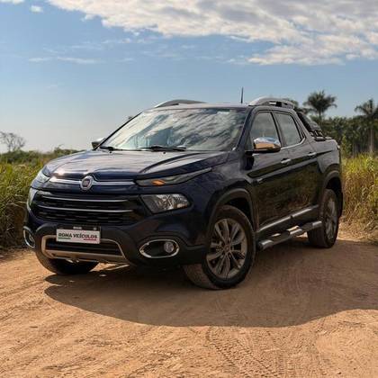 FIAT TORO 2.0 16V TURBO DIESEL RANCH 4WD AT9 FIAT TORO 2.0 16V TURBO DIESEL RANCH 4WD AT9